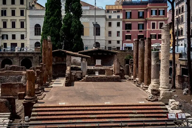 Sezar'ın öldürüldüğü nokta, Roma.